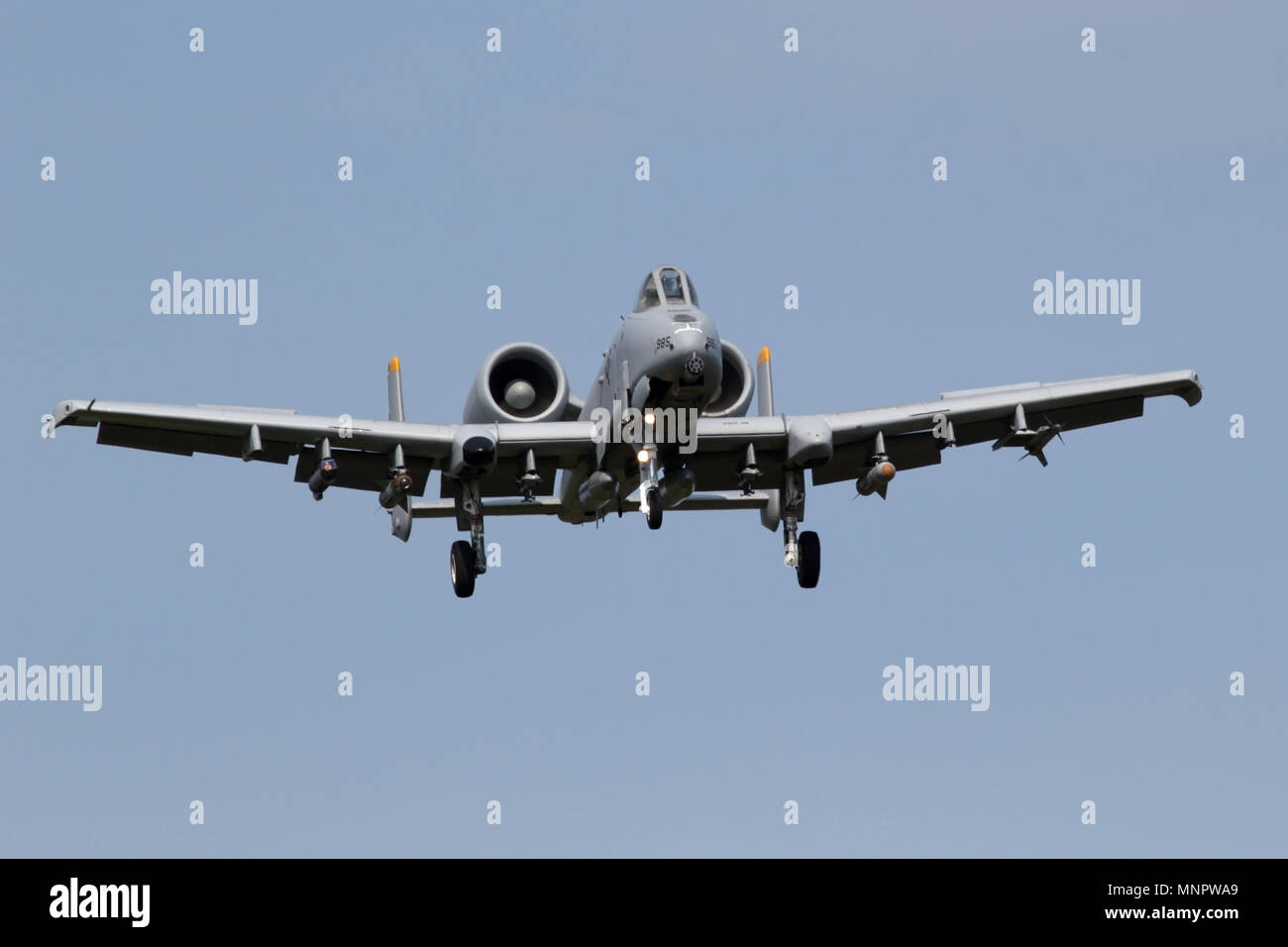 Fairchild A-10C Thunderbolt II dalla 81st Fighter Squadron a Spangdahlem in atterraggio a RAF Lakenheath durante una staccata esercitazione. Foto Stock