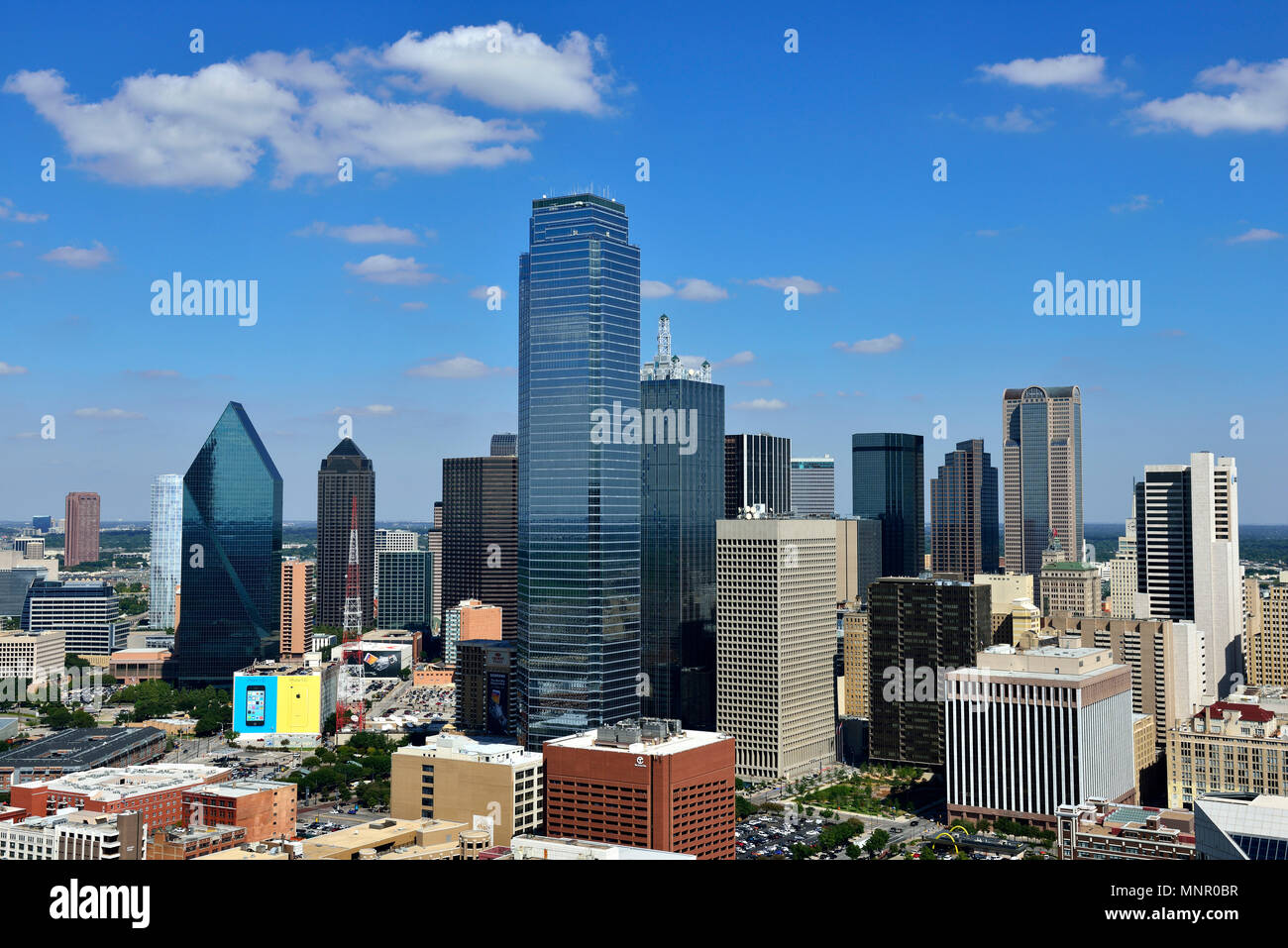 Vista dalla Torre di Reunion sulla skyline con grattacieli, Arts District, Dallas, Texas, Stati Uniti d'America Foto Stock