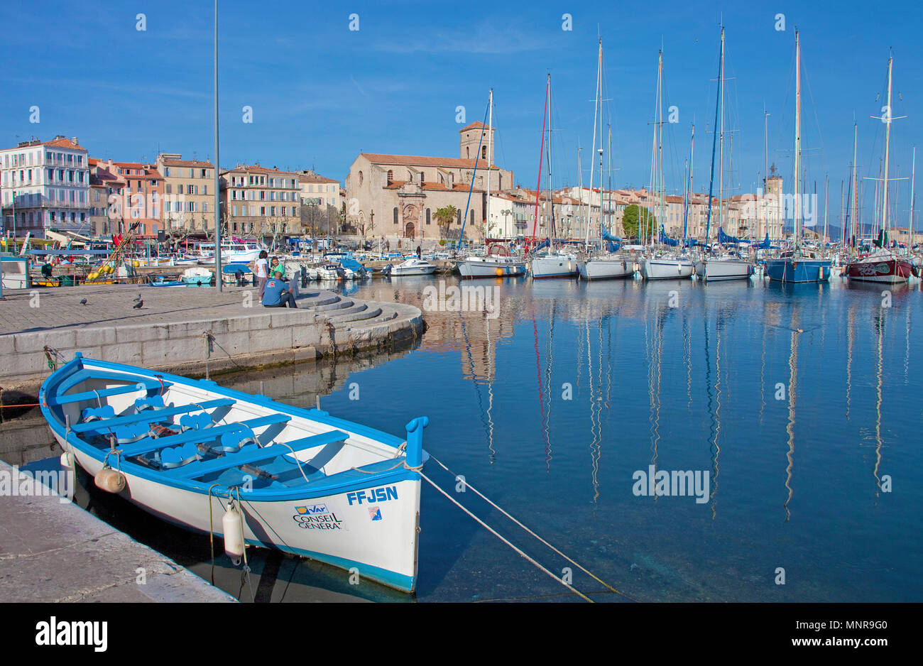 Il porto di La Ciotat, Bouches-du-Rhone, Provence-Alpes-Côte d'Azur, in Francia del Sud, Francia, Europa Foto Stock