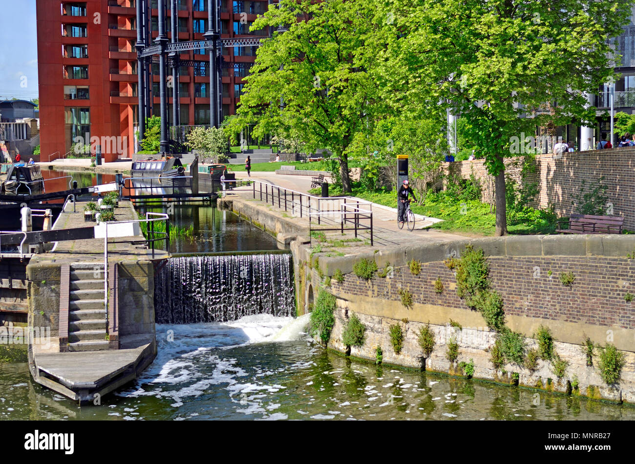 St Pancras serratura, Regent's Canal, Kings Cross, London, England, Regno Unito. Foto Stock
