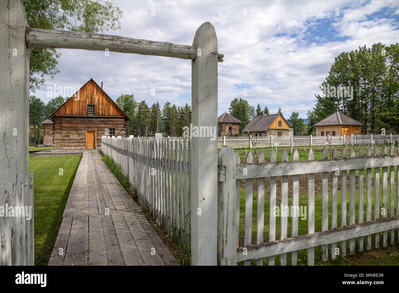 Fortezza di San Giacomo è un sito storico nazionale di una pelliccia trading post Northern BC. Si tratta di una collezione di edifici in legno restaurato per il commercio delle pellicce ser Foto Stock