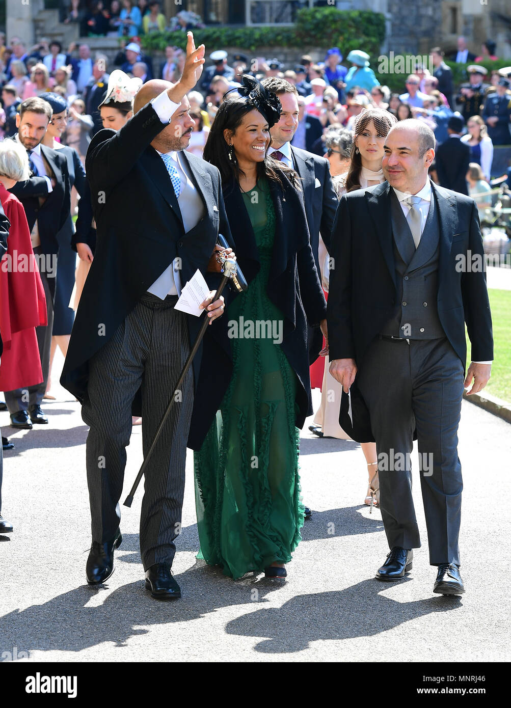 Rick Hoffman (destra) arriva in corrispondenza alla cappella di San Giorgio al Castello di Windsor per il matrimonio di Meghan Markle e il principe Harry. Foto Stock