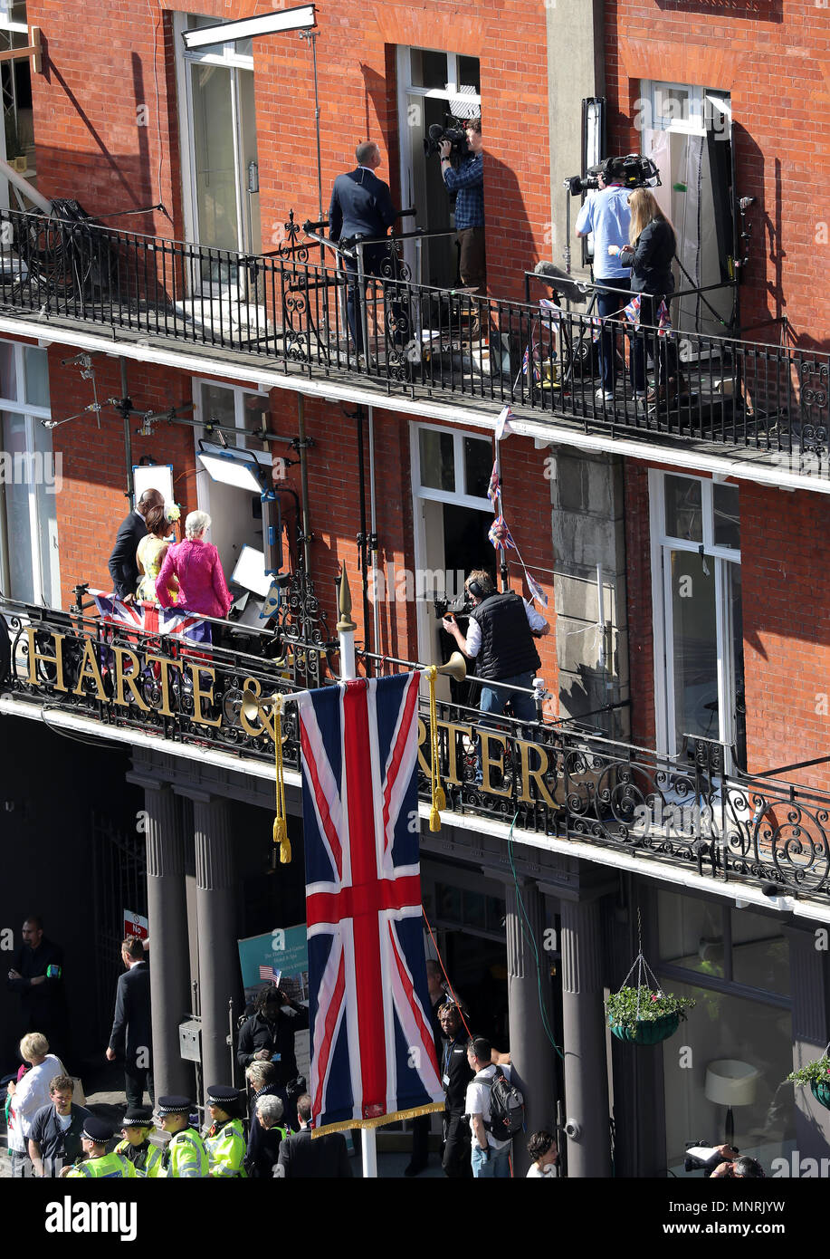 Media in The Harte and Garter Hotel per il Royal Wedding al Castello di Windsor tra il principe Harry e Meghan Markle. Foto Stock