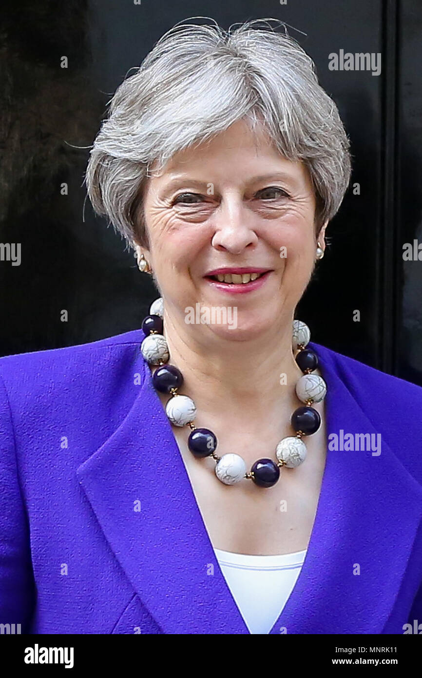 Il primo ministro Theresa Maggio accoglie Jacinda Ardern il Primo Ministro neozelandese al n. 10 di Downing Street con: il primo ministro Theresa Maggio dove: Londra, Regno Unito quando: 18 Apr 2018 Credit: Dinendra Haria/WENN Foto Stock