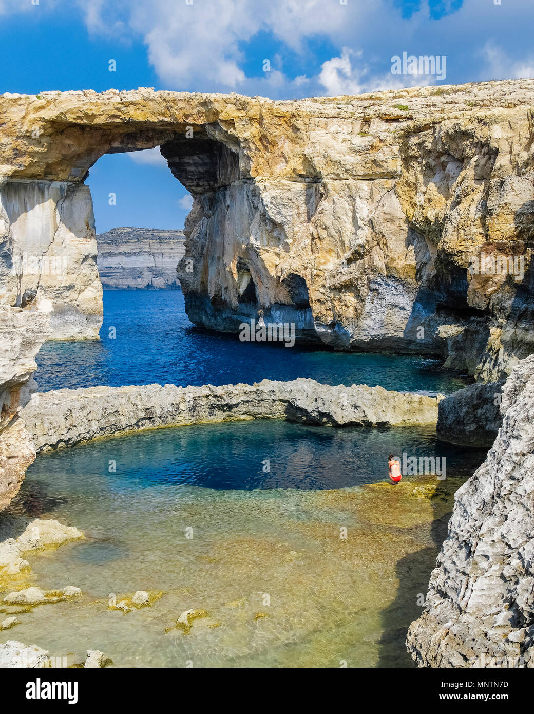 Azure Window o finestra di Dwejra e Blue Hole, Gozo, Malta, Mar Mediterraneo, Oceano Atlantico Foto Stock