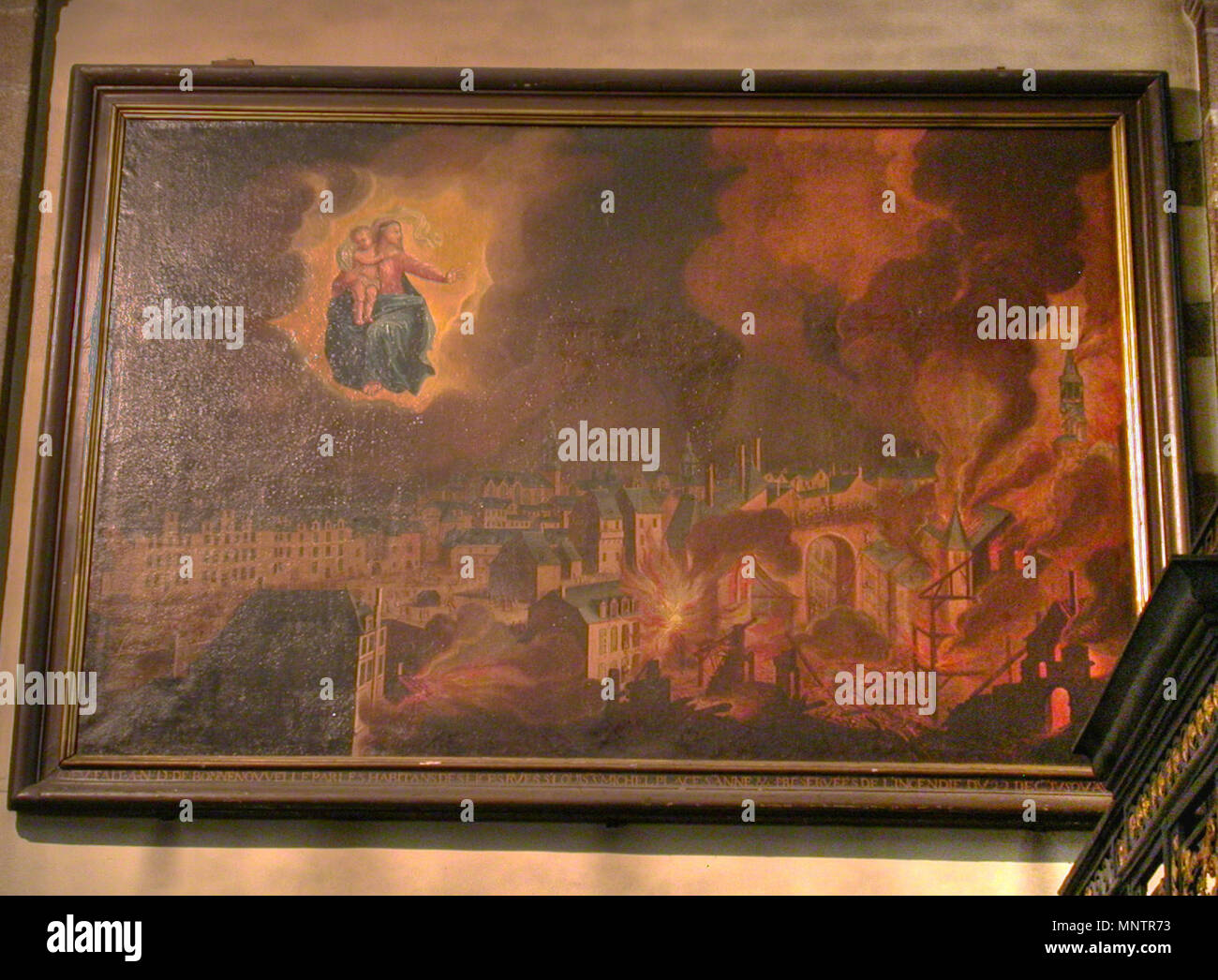 . Français : Tableau votif représentant l'incendie de Rennes de 1720, situé dans la Basilique Saint-Sauveur de Rennes. Le cadre porte l'iscrizione " Voeu fait à notre dame de Bonne Nouvelle par les habitants des Lices, rues St Louis, St Michel, Place Sainte Anne, préservées de l'incendie du 22 décembre jusqu'au 30 ". Il 18 ottobre 2008. Pymouss 1053 Rennes incendie 1720 Foto Stock