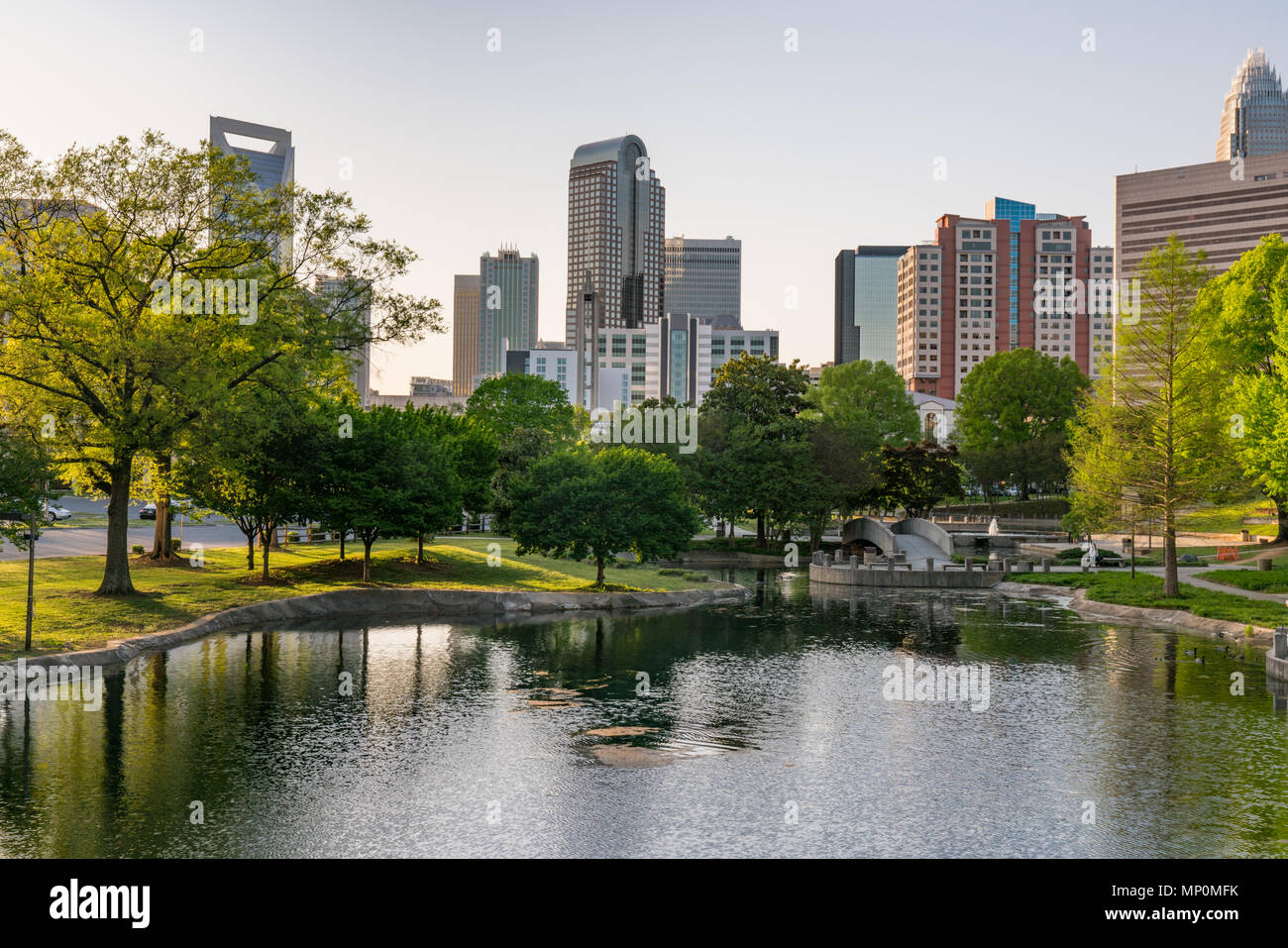 Skyline della città di Charlotte nella Carolina del Nord dal Parco Marshall Foto Stock