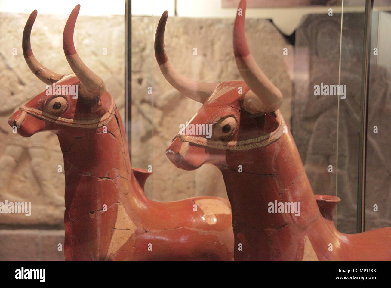 Hittita long horn bull sculture, da Alaca Corum, 1400 BCE Museo della Civiltà anatolica, Ankara, Turchia Foto Stock