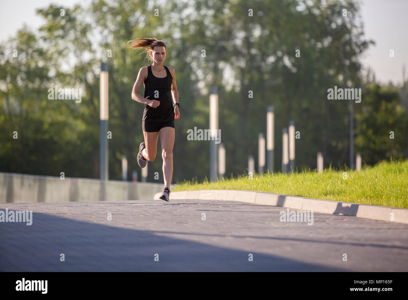 Donna urban Runner Foto Stock