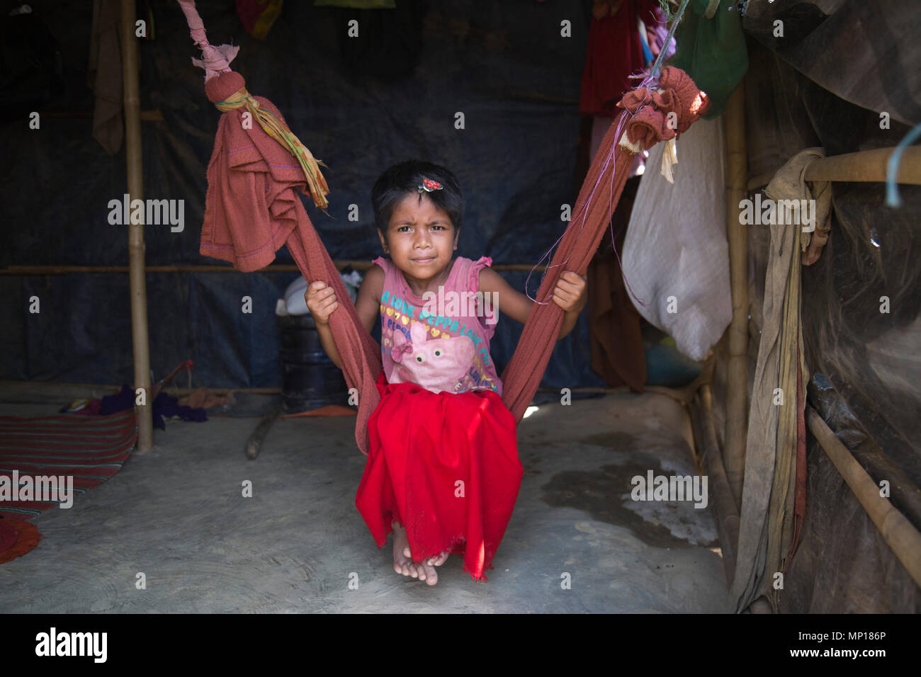 COX'S BAZAR, BANGLADESH - 18 maggio : rifugiati Rohingya conduce la vita all'interno di un campo di rifugiati in Cox bazar , Bangladesh il 18 maggio 2018. In Rohingya refug Foto Stock