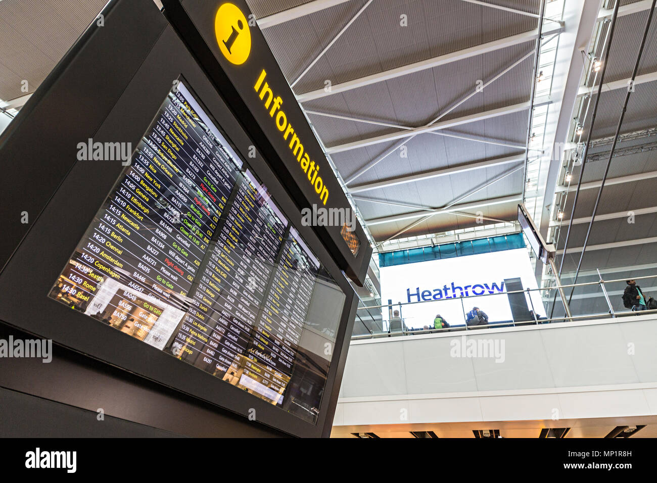 Le informazioni di volo bordo, Heathrow, London, Regno Unito Foto Stock