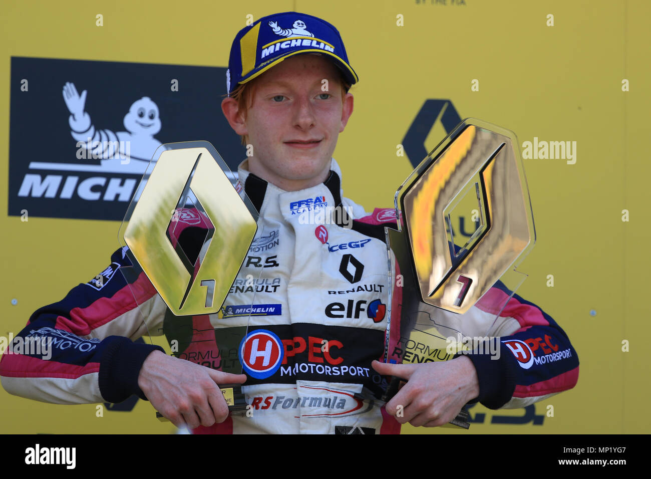 Silverstone, Regno Unito. Il 20 maggio 2018. Charles Milesi (R-ace GP) sul podio per la gara di Formula Renault Eurocup 2.0 Credito: Parentesi Raval/Alamy Live News Foto Stock