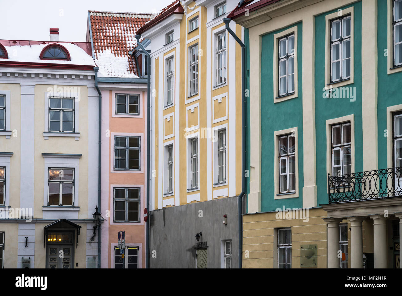 Edificio Colorul nella città vecchia di Tallinn, Estonia città capitale nella zona del Baltico del nord Europa orientale Foto Stock