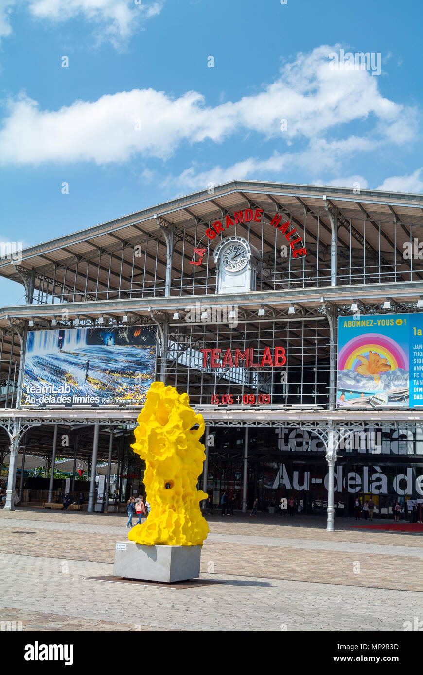 Sarà sculture Ryman "teste" di fronte alla Place de la Fontaine aux Lions, Grand Hall, la Villette, Parigi, Francia Foto Stock