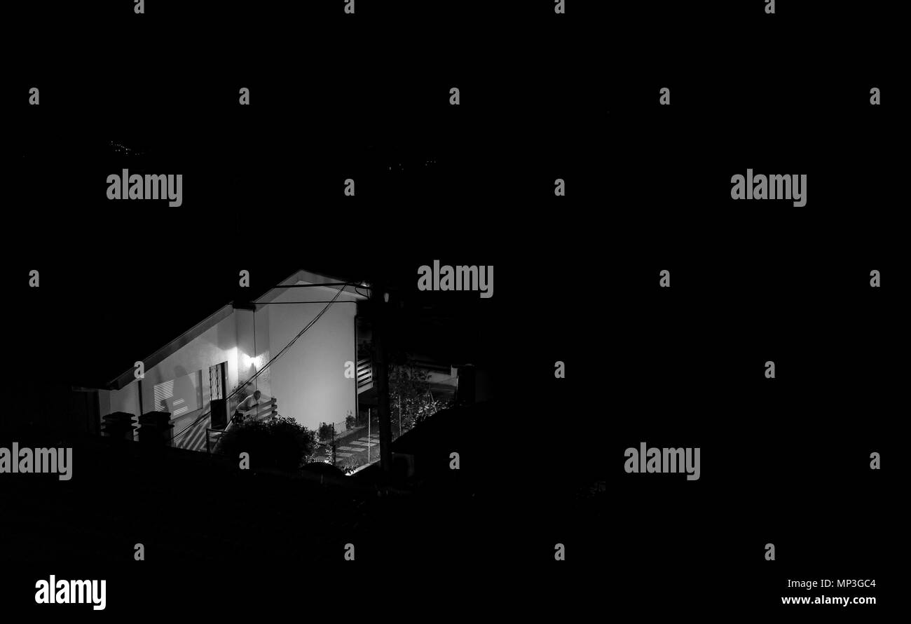 La solitudine nel buio Foto Stock