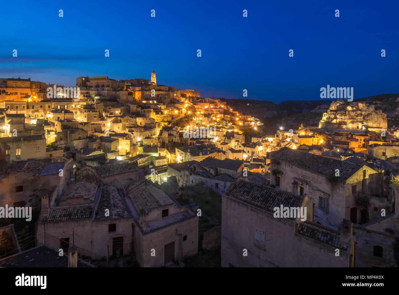 Matera (Basilicata) - Il centro storico della meravigliosa città di pietra del sud Italia, una attrazione turistica per il famoso 'assi' old town. Foto Stock