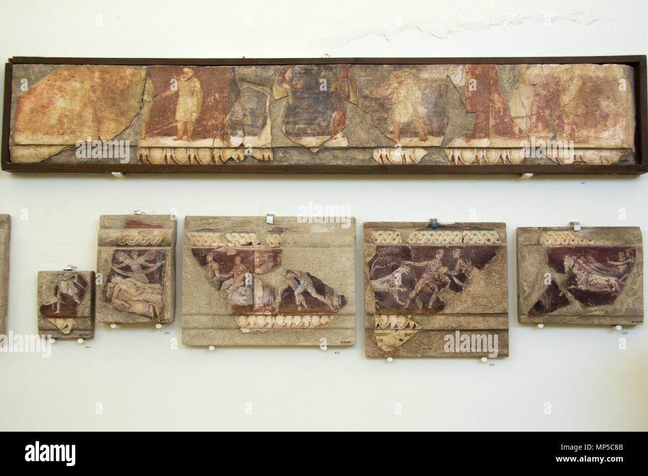 . Inglese: dipinti murali da Delos. Circa 100 BC. Museo archeologico di Delos. Čeština: Nástěnné malby Délu z. Kolem roku 100 před n. l. Archeologické muzeum na Délu. 10 giugno 2014, 10:48:06. Zde 912 dipinti murali, ca 100 BC, Delos, 143476 Foto Stock