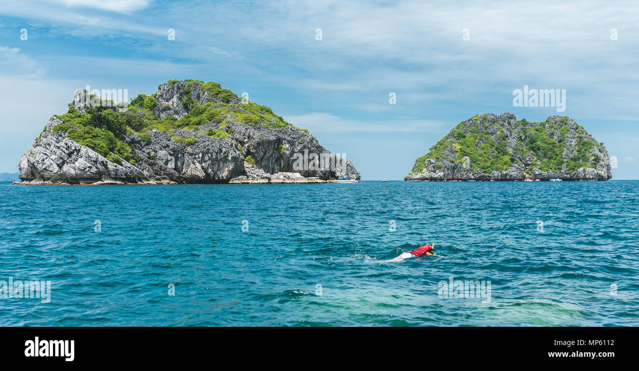 Isole tropicali nel Golfo della Tailandia Foto Stock