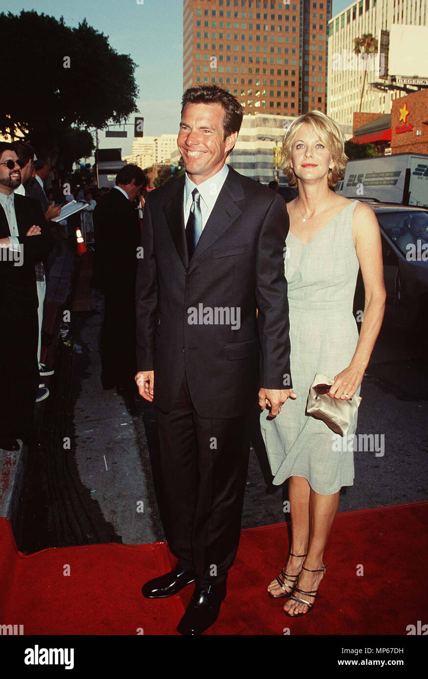 Dennis Quaid e Meg Ryan - Dennis Quaid e Meg Ryan -2 evento nella vita di Hollywood - California, tappeto rosso Evento, STATI UNITI D'AMERICA, industria cinematografica, celebrità, fotografia, Bestof, arte cultura e intrattenimento, Topix celebrità moda, migliori della vita di Hollywood, evento nella vita di Hollywood - California, moquette rossa e dietro le quinte, movie celebrità, personaggi televisivi, musica celebrità, Topix, Bestof, arte cultura e intrattenimento, verticale, una persona, fotografia, tre quarti, 1993-1999, inchiesta tsuni@Gamma-USA.com , Tsuni Credito / STATI UNITI D'AMERICA, === Red Carpet Event, USA, industria cinematografica, celebrità, fotografia, un Foto Stock