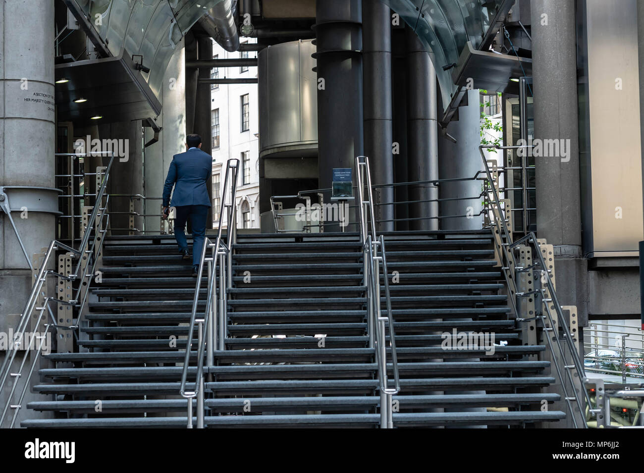 Il Lloyd's edificio è la sede dell'istituto di assicurazione Lloyd s di Londra. Esso si trova a Lime Street, a Londra nel principale quartiere finanziario, il Foto Stock
