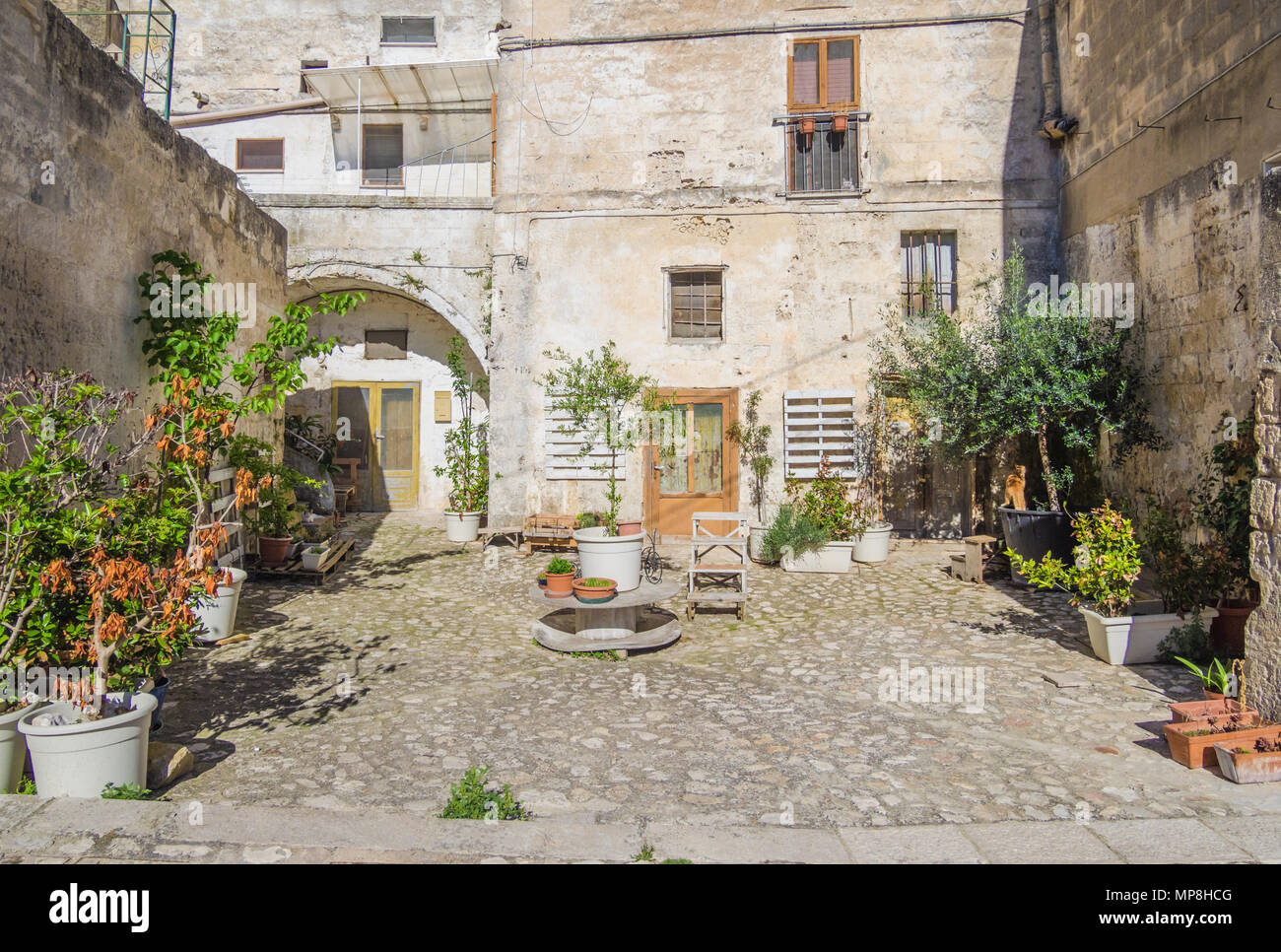 Matera (Basilicata) - Il centro storico della meravigliosa città di pietra del sud Italia, una attrazione turistica per il famoso 'assi' old town. Foto Stock