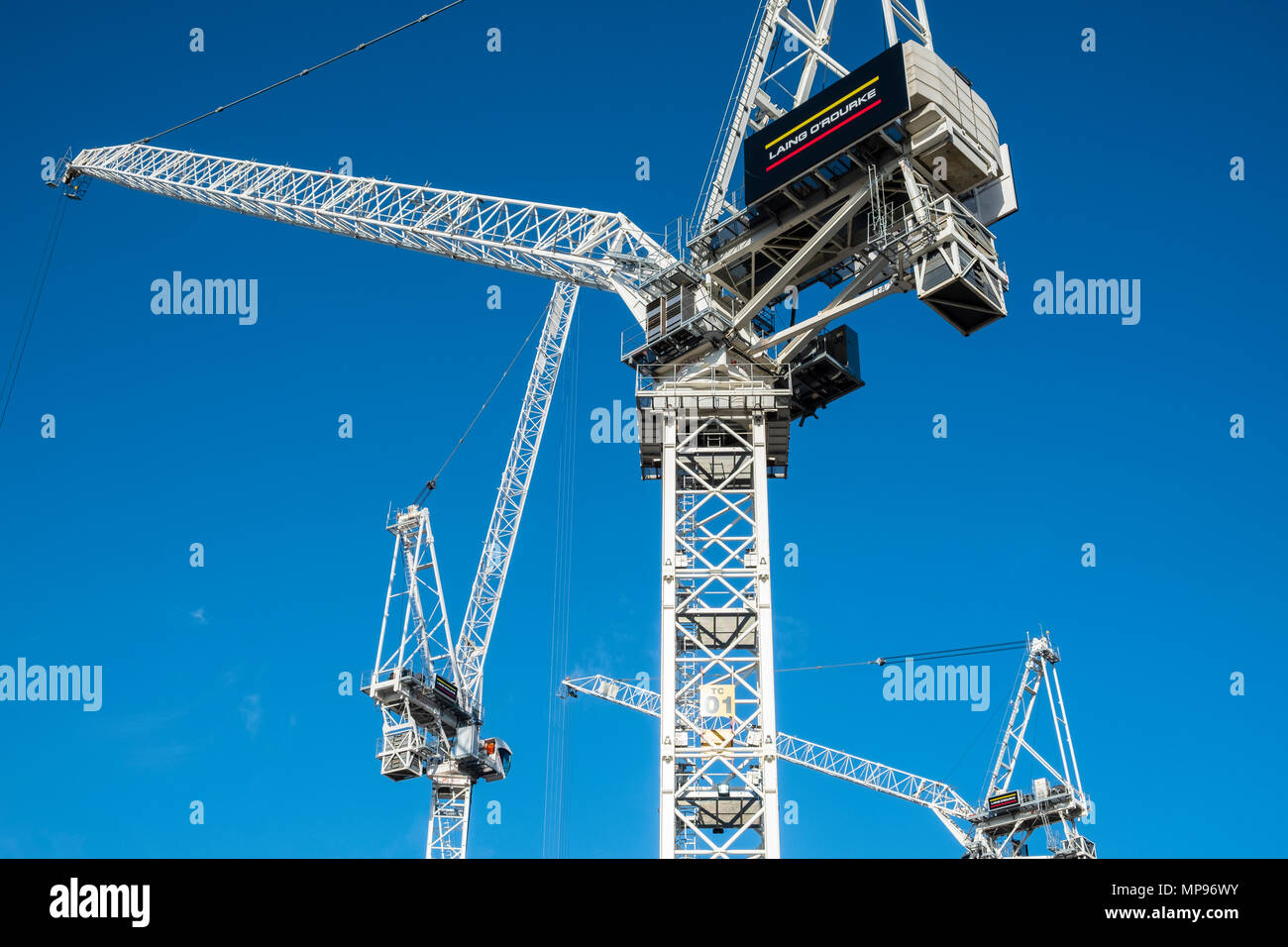 Gru a torre al cantiere della nuova St James progetto del centro nel centro di Edimburgo, Scozia, Regno Unito, Gran Bretagna Foto Stock