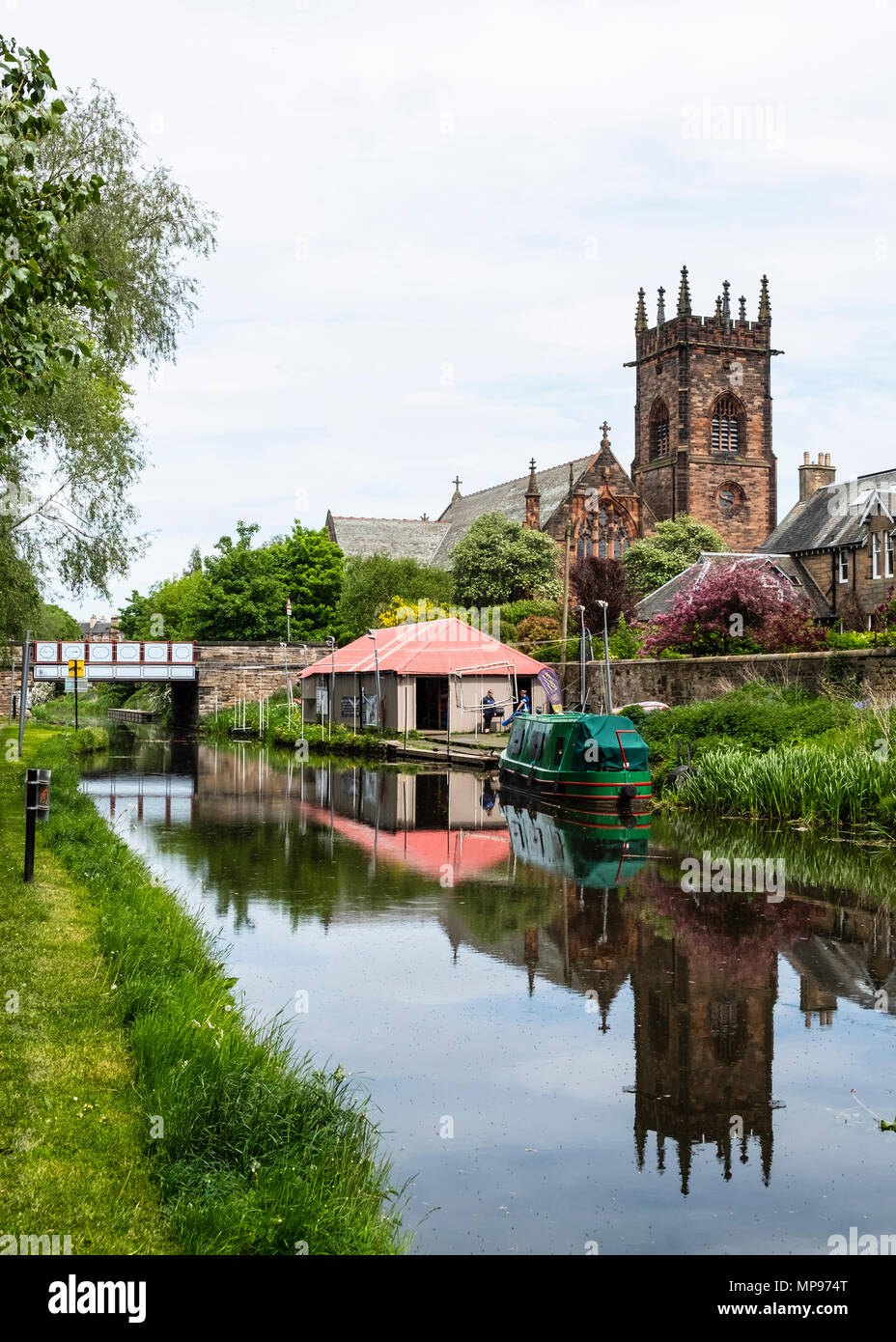 Vista della Union Canal a Polwarth ad Edimburgo, Scozia, Regno Unito Foto Stock