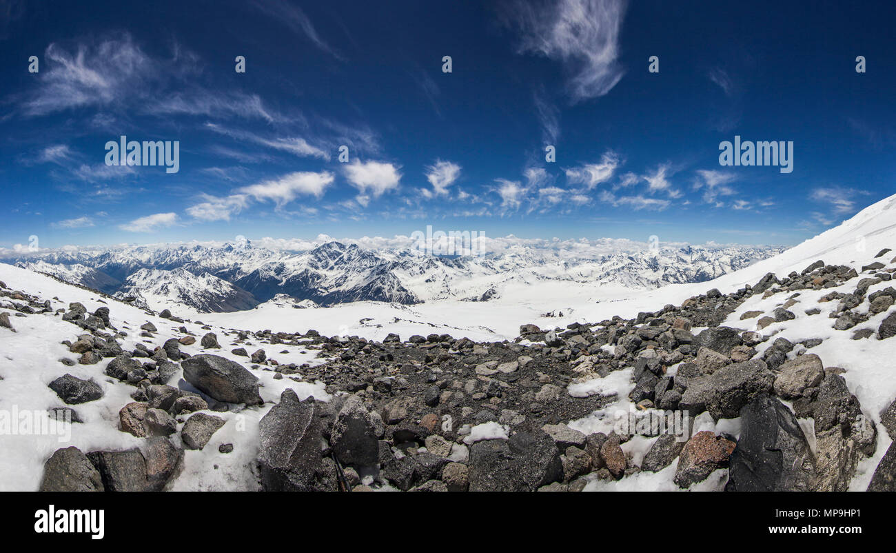 Snowy Caucaso crinale da elbrus piste Foto Stock