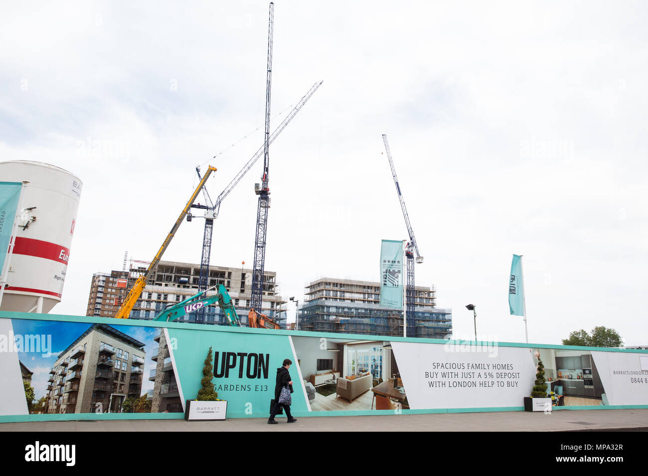 Londra, Regno Unito. 11 Maggio, 2018. Costruzione di Upton Giardini lo sviluppo sul sito del West Ham United dell ex Boleyn Ground di Upton Park. Foto Stock