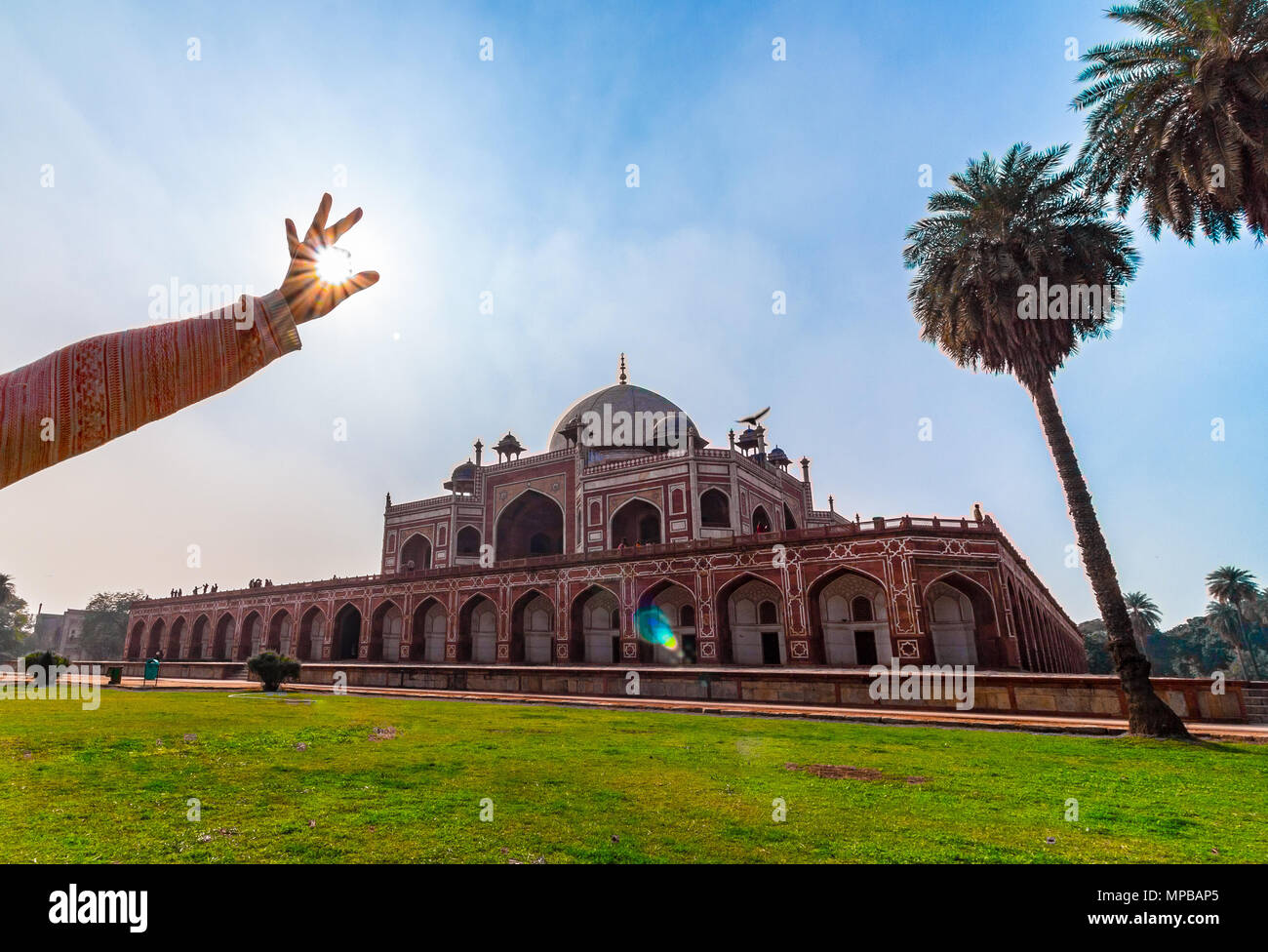 La Tomba di Humayun a Delhi, India. La Tomba di Humayun è anche famoso luogo turistico a Delhi. La gente del posto anche venuto a vedere questo grande architettura persiana. Foto Stock