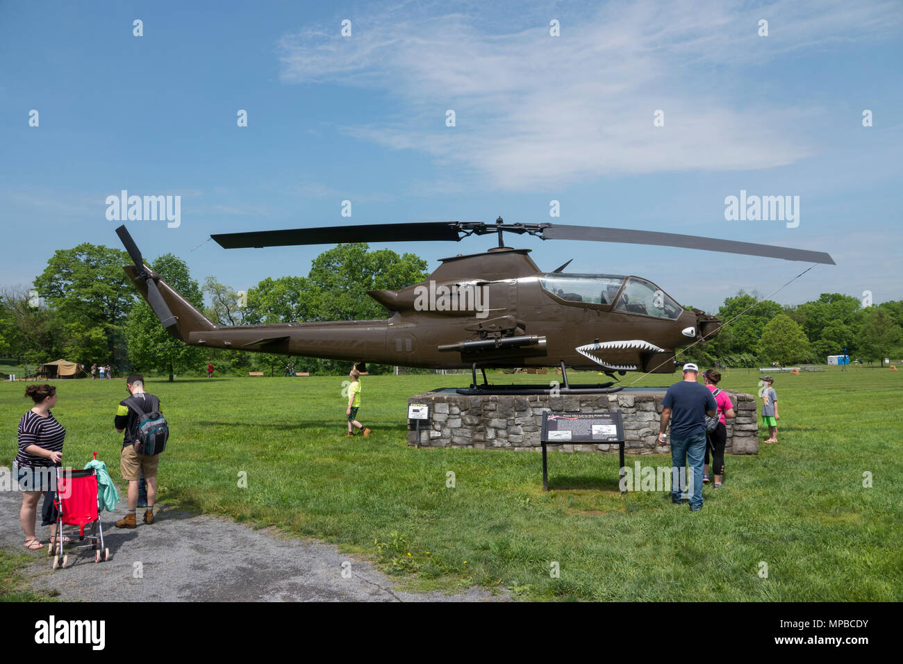 Bell AH-1 Cobra elicottero presso l'U.S. Patrimonio dell'esercito e del centro di formazione Foto Stock