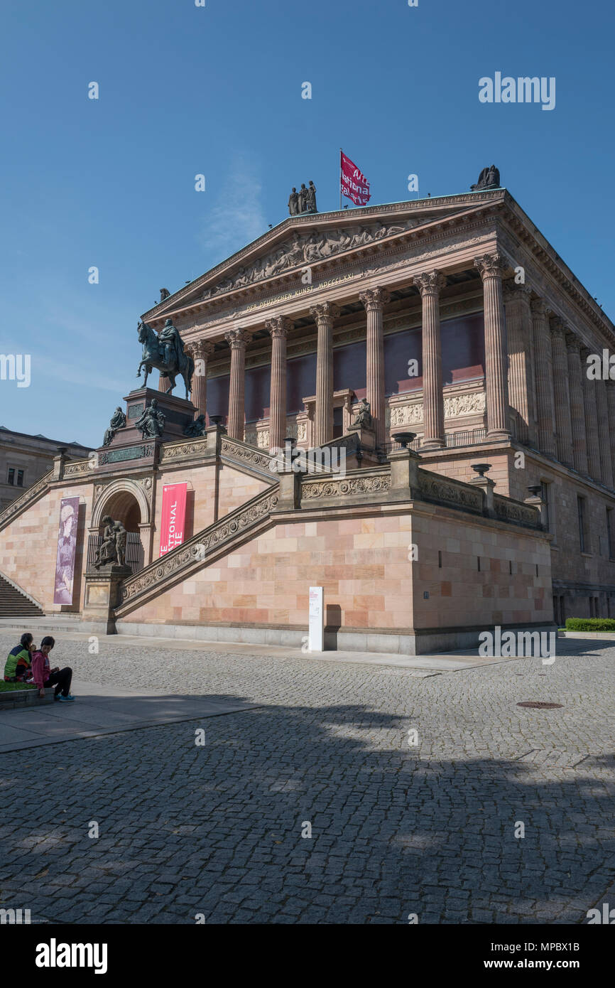 Alte Nationalgalerie [Galleria Nazionale e giardini, giardini, motivi di Berlino, Germania, 11:58:01, Mercoledì, 30.08.17, © Peter SPURRIER, Foto Stock