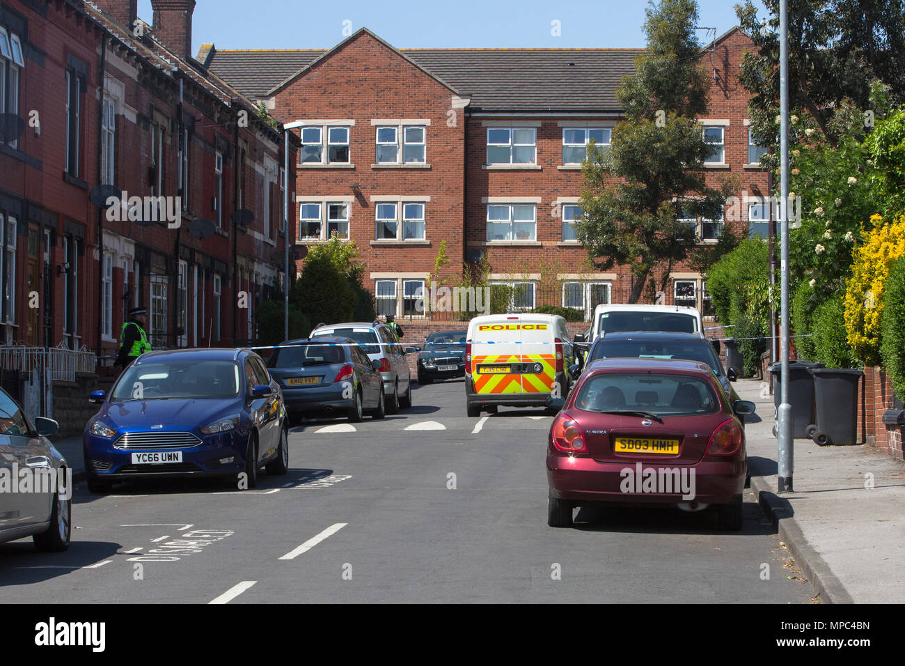 LEEDS, Regno Unito - 22 maggio 2018. Investigatori della polizia a Berkeley Mount a Leeds dove a 55 anni femmina era apparentemente trovato morto il 21 maggio 2018. La polizia ha arrestato un 60 enne maschio per sospetto di omicidio. Foto Stock