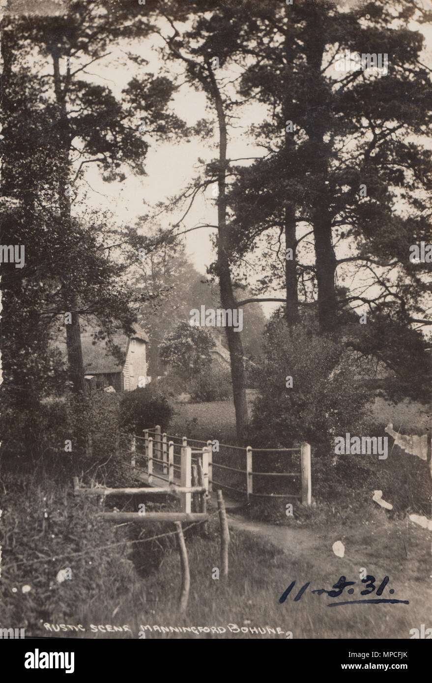 Vintage fotografia di un rustico di scena a Manningford Bohune nel 1931 Foto Stock