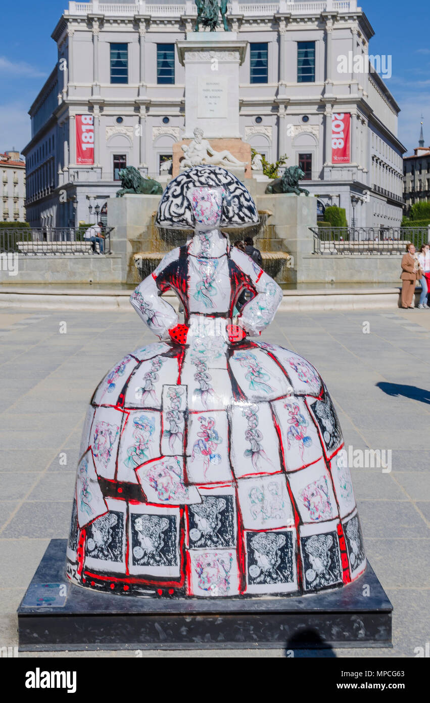 Visualizzazione di un modello di Menina in Oriente piazza città di Madrid, Madrid, Spagna. Foto Stock