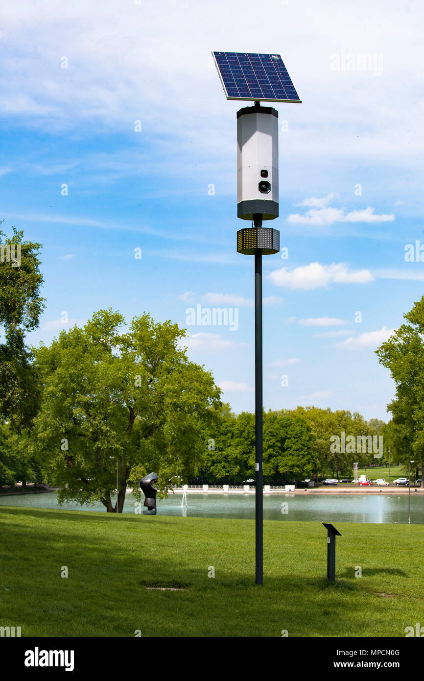 Tempesta e allarme tempesta tubo del sistema della società Coptr all'Aachener Weiher, Colonia, Germania. Il sistema avvisa automaticamente le persone Foto Stock