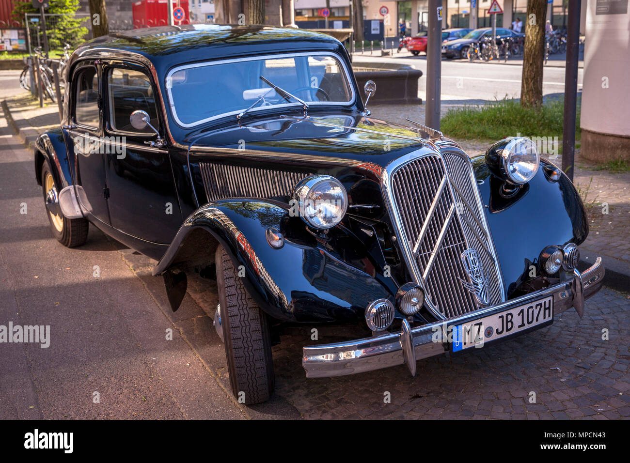 Citroen 15 CV Avant trazione, produzione 1934-1957, Colonia, Germania. Citroen 15 CV Avant trazione, Produktionszeitraum 1953-1962, Koeln, Deutschland Foto Stock