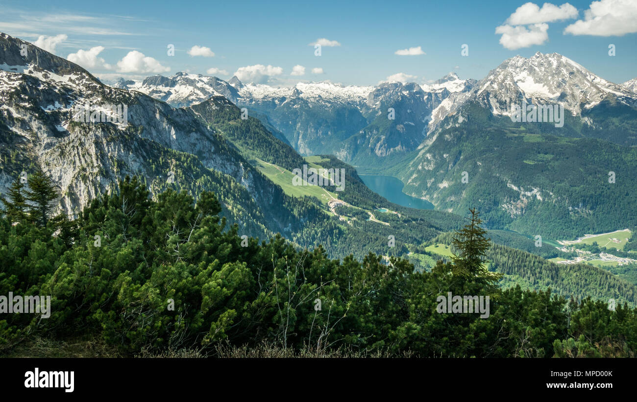 Vista da Kehlsteinhaus aka "Nido delle aquile' (utilizzato da Hitler durante il WW2) sul vertice del Kehlstein vicino a Berchtesgaden, Germania. Foto Stock