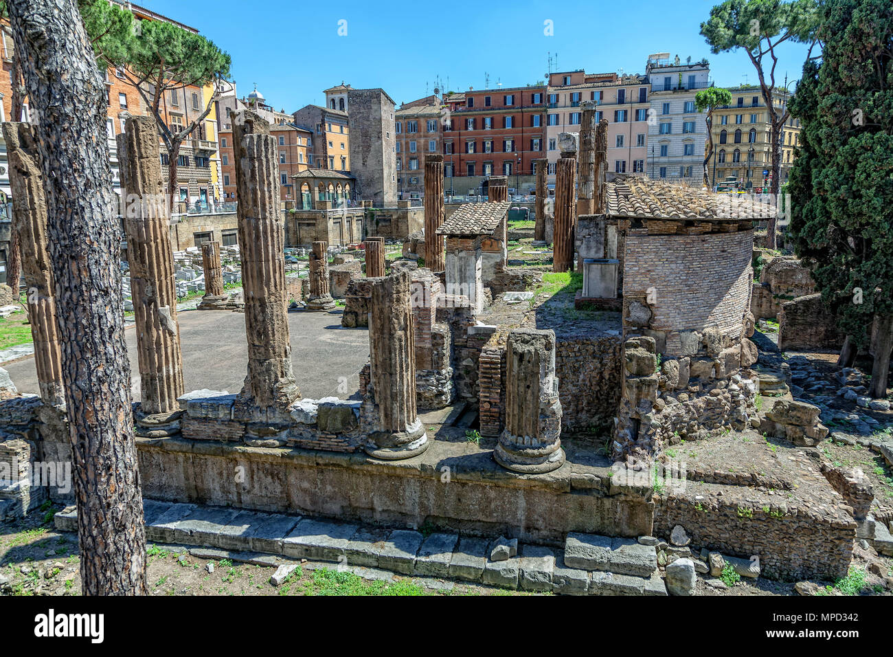 Scavi archeologici di antichi edifici del centro di Roma Foto Stock