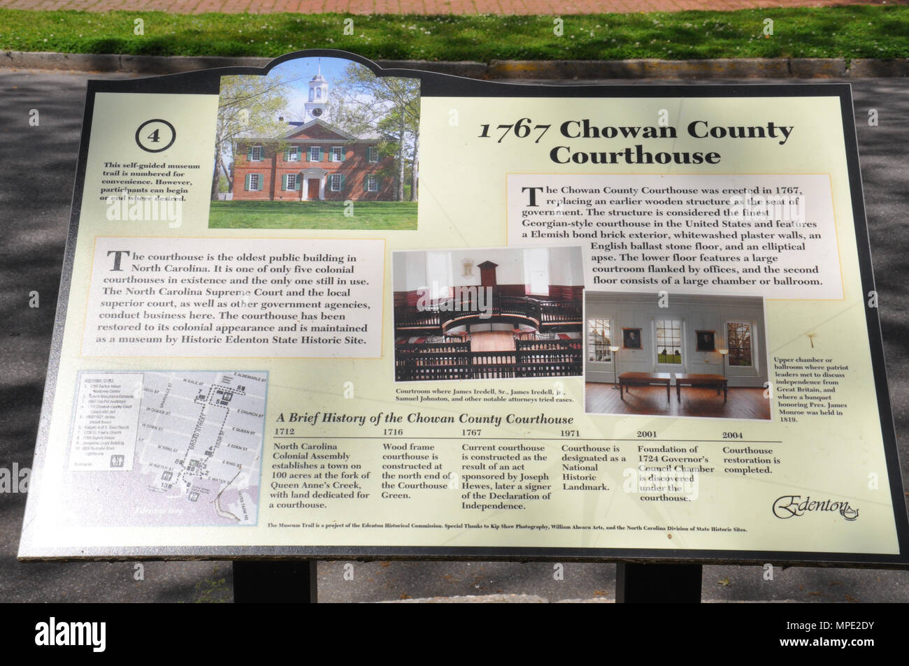 Un marcatore storico circa il Chowan County Courthouse. Foto Stock