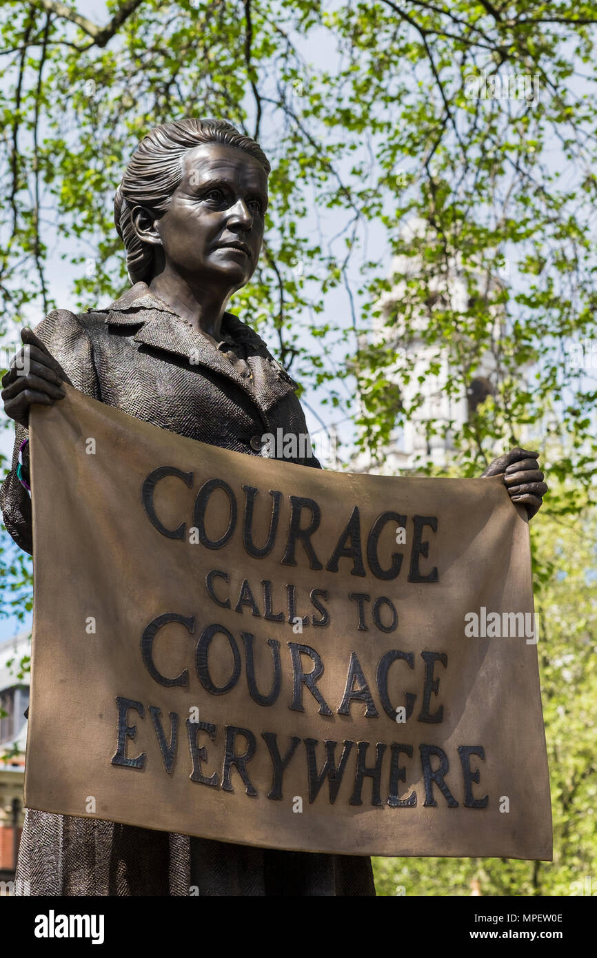 Dame Millicent Garrett Fawcett statua, la piazza del Parlamento, London, England, Regno Unito Foto Stock