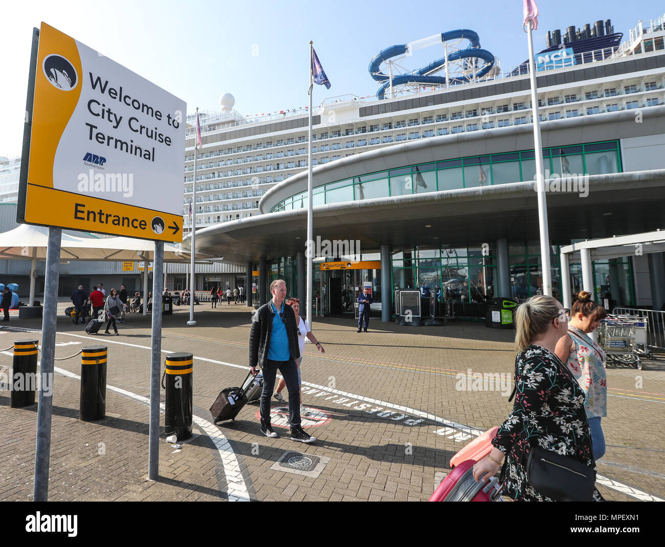 Southampton City Cruise Terminal esterno, Southampton Docks Foto Stock