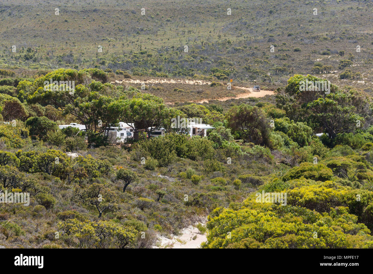 Case mobili impostato tra alberi nel bush australiano, Esperance Australia Occidentale Foto Stock