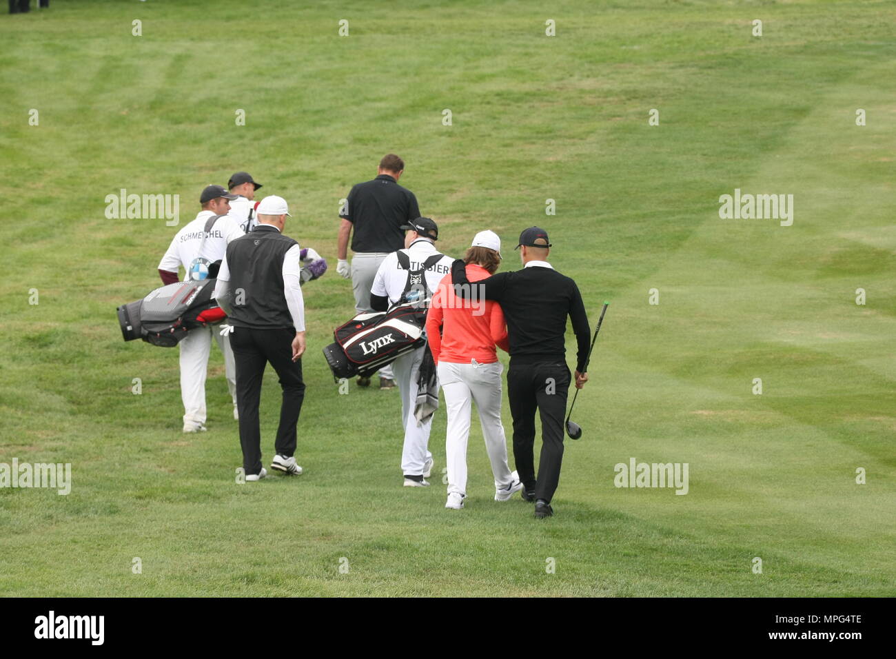 23 Maggio, 2018 Pep Guardiola, Manchester City football club pullman, giocando a golf con Tommy Fleetwood presso la BMW/PGA Championship di Wentworth, Surrey, Regno Unito Foto Stock