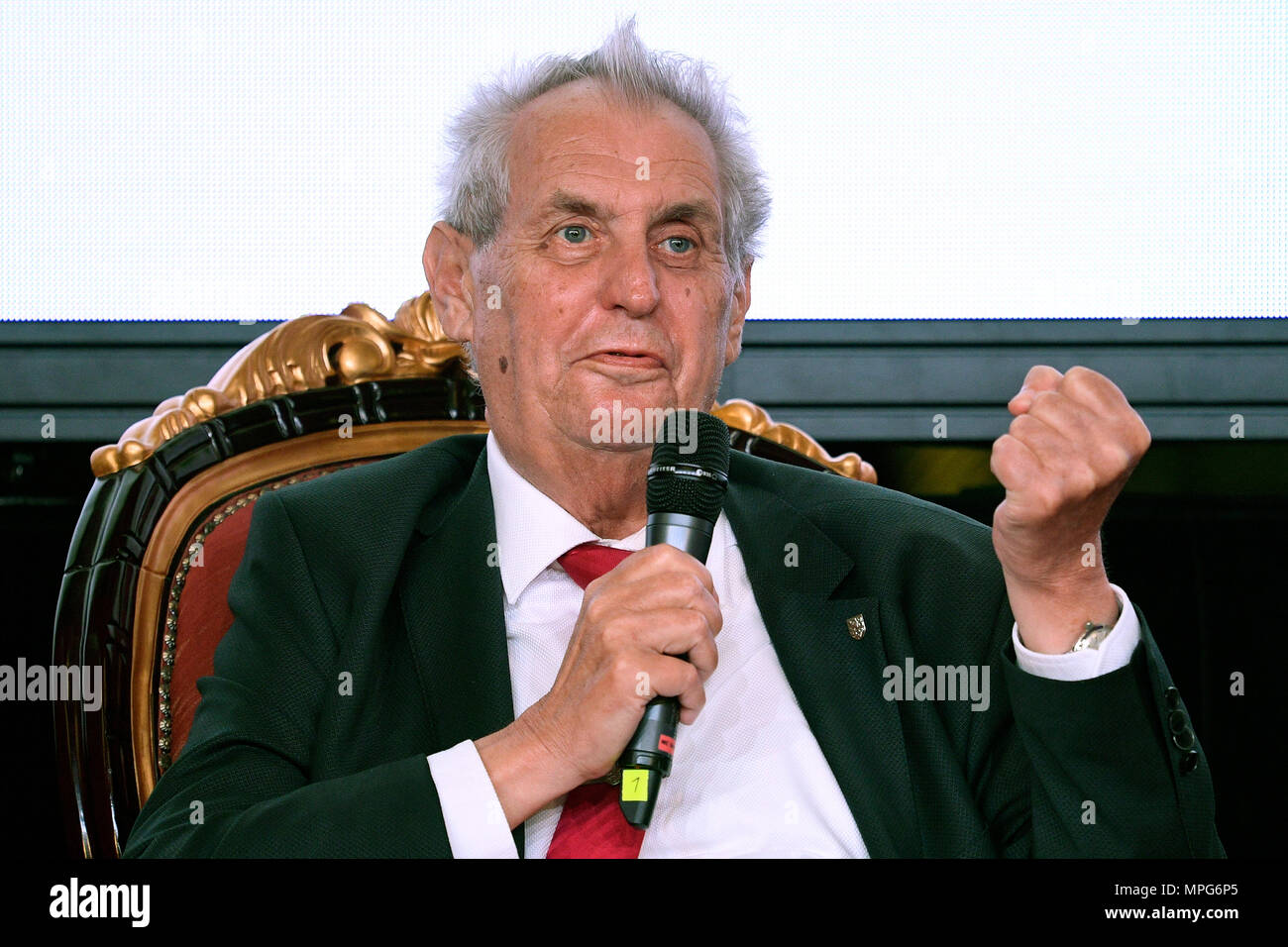 Praga, Repubblica Ceca. 23 Maggio, 2018. Il presidente ceco Zeman parla durante la Zofin Forum sulla "Responsabilità civile" a Praga Repubblica Ceca, 23 maggio 2018. Credito: Ondrej Deml/CTK foto/Alamy Live News Foto Stock