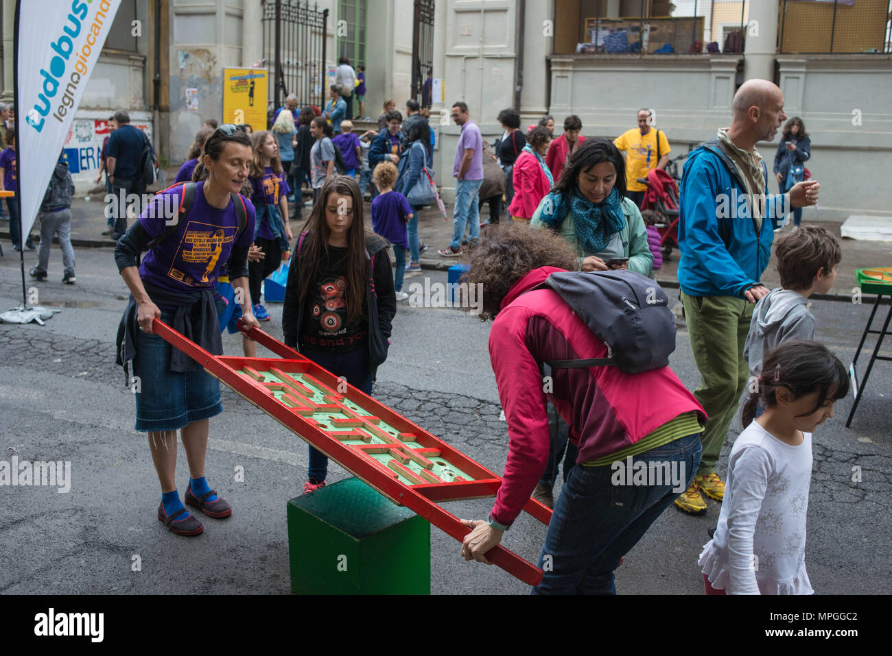 Roma. "Ho Donato' Scuola primaria, manifestazione in memoria di Mark Christian Matibag. L'Italia. Foto Stock