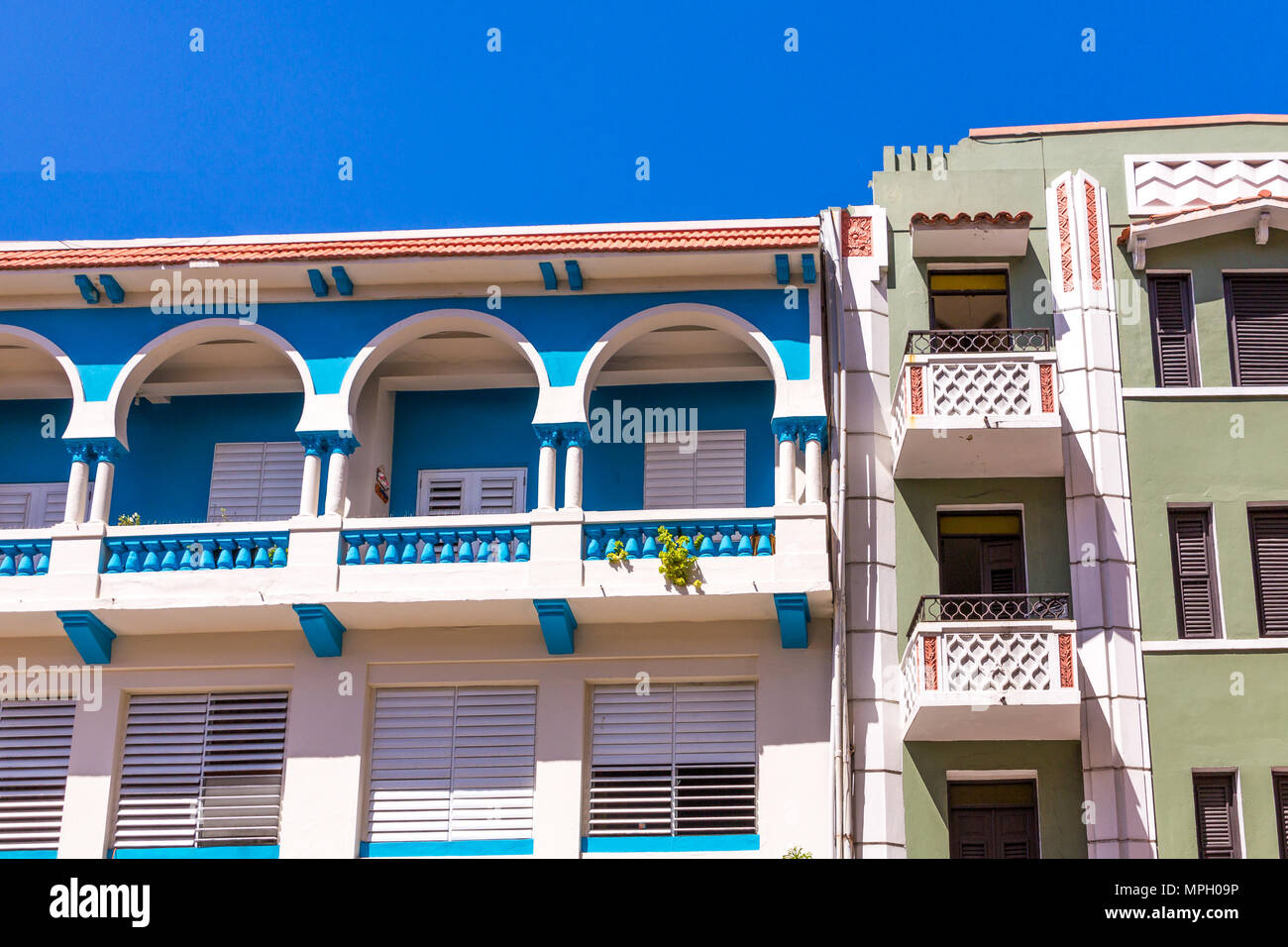 Il vecchio edificio di appartamenti in San Juan Foto Stock