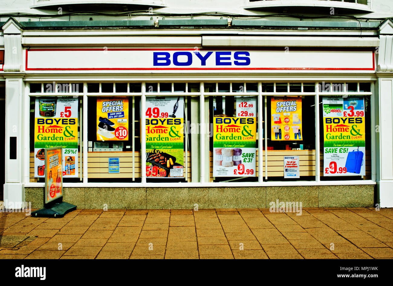 Boyes, High street, Northallerton, North Yorkshire, Inghilterra Foto Stock