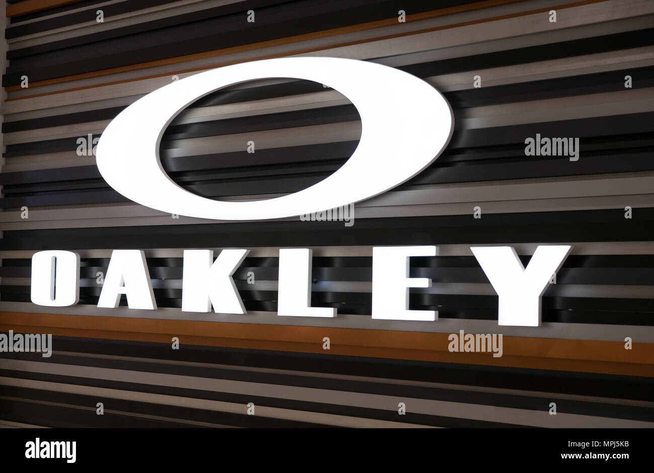 Philadelphia, Pennsylvania, 21 Maggio 2018: Kay Jewelers striscia Retail Mall posizione. Kay Jewelers è una filiale della sterlina e Signet Jewelers ho Foto Stock