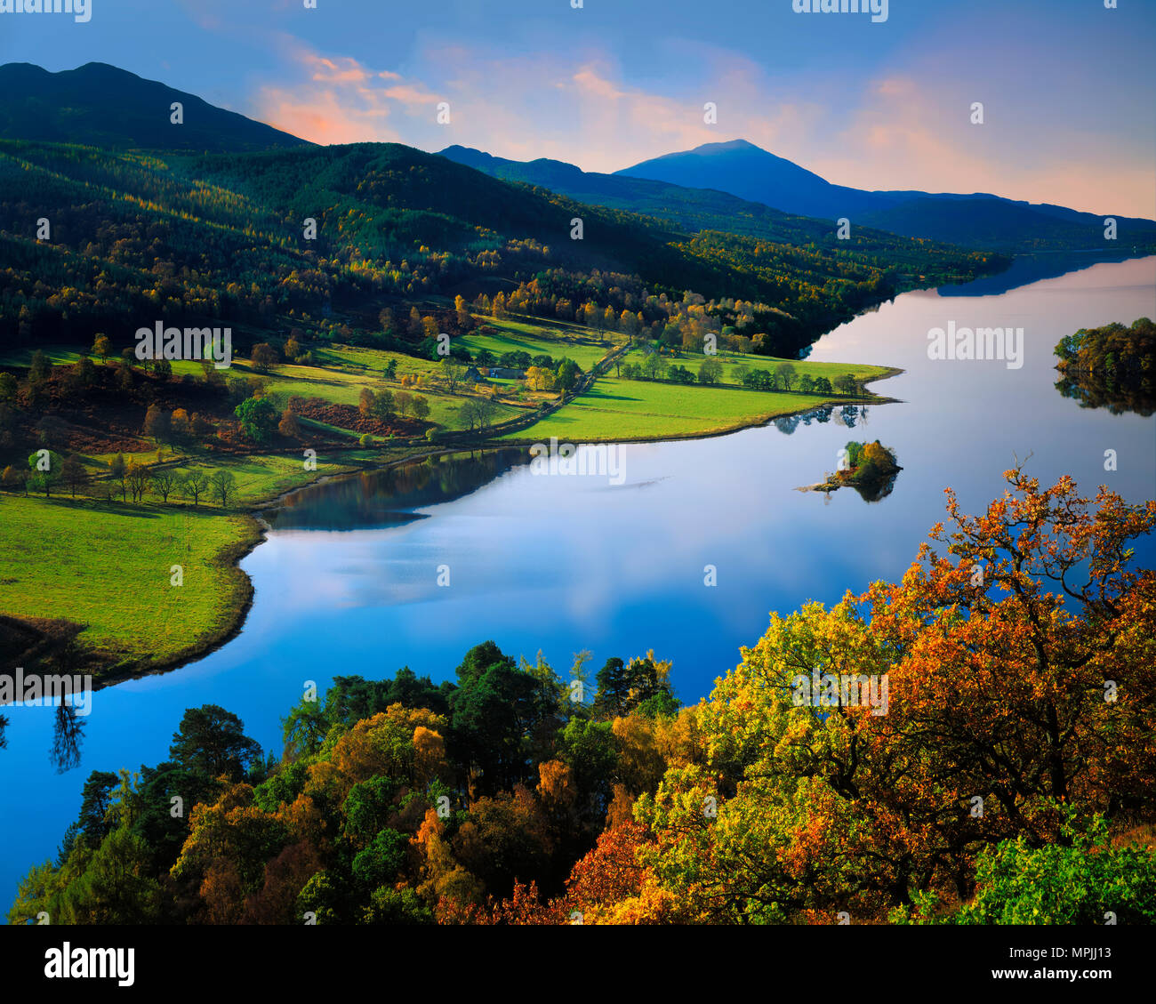 GB - Scozia: Loch Tummel dalla Queen's vista in Tayside Foto Stock